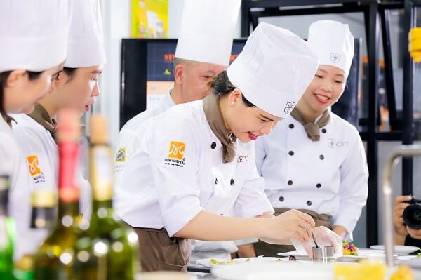 Chứng chỉ Nghiệp vụ Bếp Hoa