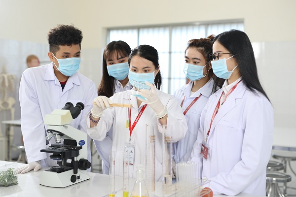 Danh Sách Trường Đào Tạo Y Dược Tại Lâm Đồng - Nâng Cao Chất Lượng Nguồn Nhân Lực Y Tế Miền Cao Nguyên