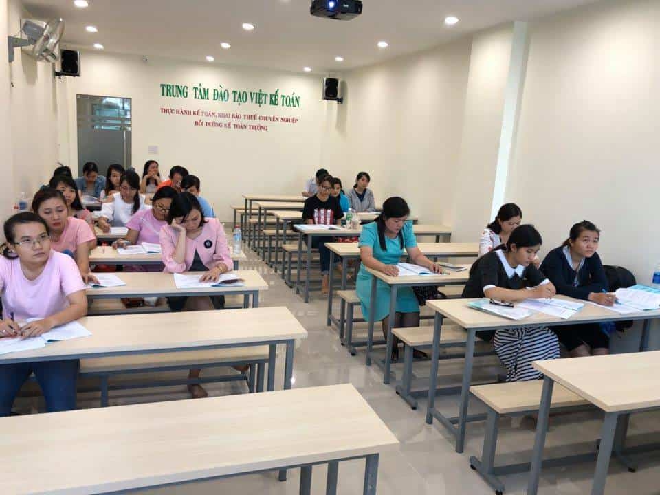 Top 7 Trường Đào Tạo Trung Cấp Kế Toán Tại TPHCM Nơi Ươm Mầm Tài Năng Kế Toán Tương Lai