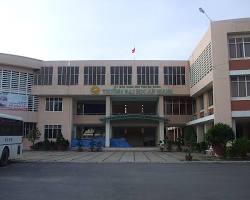 Hình ảnh về Giang School building exterior