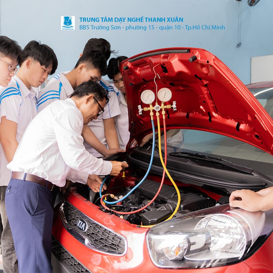 Đào tạo nghề ô tô trung cấp tại Kiên Giang – Cơ hội nghề nghiệp hấp dẫn và lối đi thành công