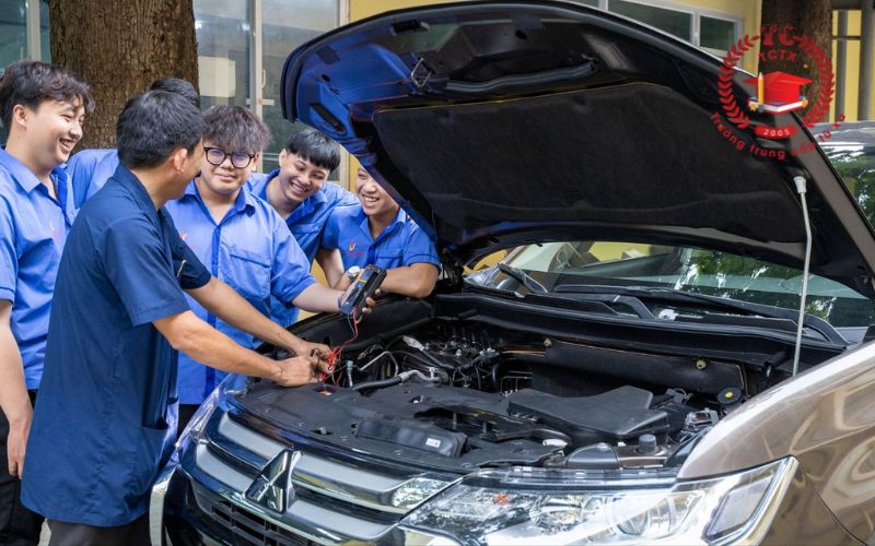 Khám Phá Chương trình học trung cấp ô tô Bến Tre – Hành Trình Hữu Ích