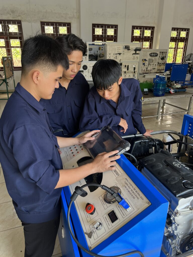 Khám Phá Chương trình học trung cấp ô tô Bến Tre – Hành Trình Hữu Ích