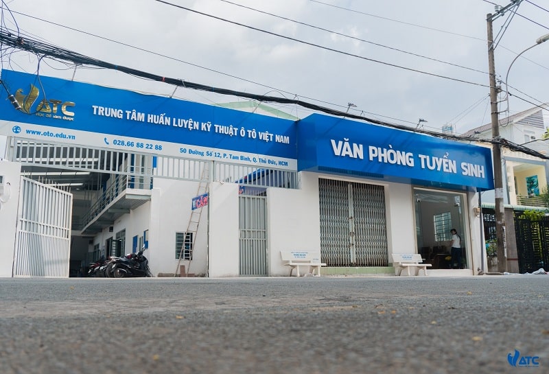 Khám Phá Cơ Hội Dạy Nghề Sửa Chữa Ô Tô Trung Cấp Tại Bến Tre