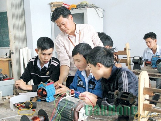 Khám phá cơ hội sự nghiệp – Học nghề trung cấp ô tô tại Đắk Lắk phù hợp cho mọi lứa tuổi