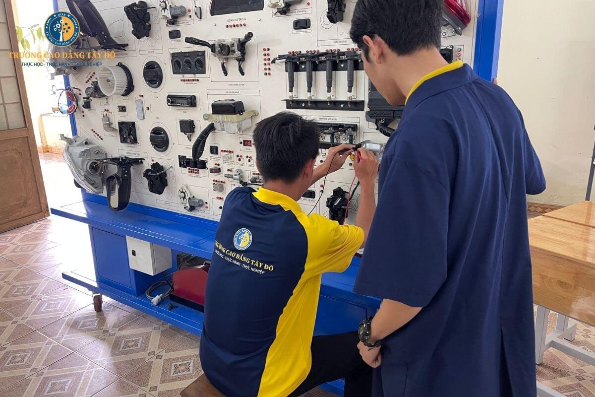 Khám Phá Tuyển Sinh Trung Cấp Nghề Ô Tô Bình Phước – Cơ Hội Tương Lai