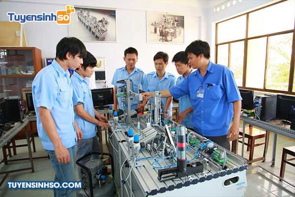 Trung Cấp Công Nghệ Ô Tô Đắk Lắk | Địa Chỉ Uy Tín, Học Phí Tốt Nhất