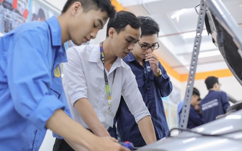 Trung Cấp Công Nghệ Ô Tô Đắk Nông: Chính Quy  Vừa Học Vừa Làm
