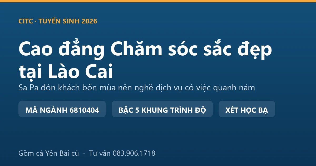 Kỹ thuật viên chuẩn bị phòng trị liệu trong một khách sạn nghỉ dưỡng ở Sa Pa, Lào Cai