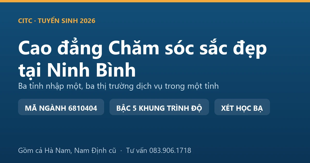 Kỹ thuật viên spa chuẩn bị phòng trị liệu trong một khu nghỉ dưỡng gần khu du lịch Tràng An, Ninh Bình