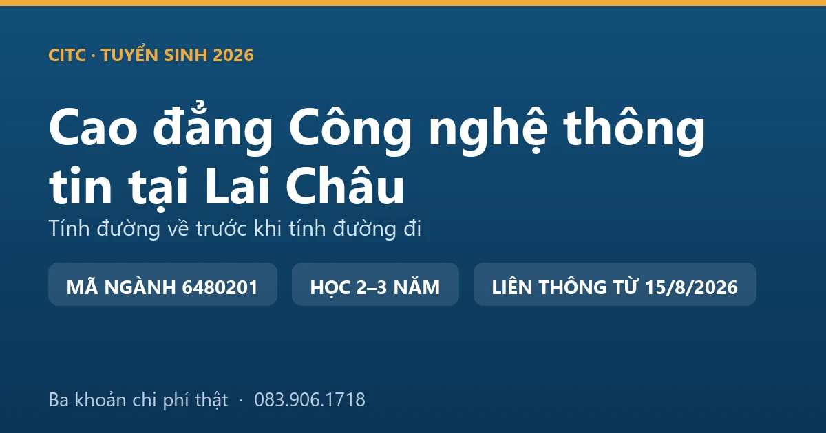 Kỹ thuật viên kiểm tra thiết bị mạng tại một điểm dịch vụ ở vùng cao Lai Châu