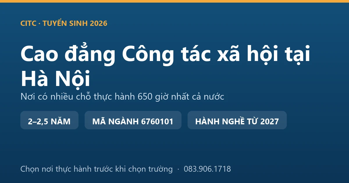 Nhân viên công tác xã hội tiếp nhận và đánh giá nhu cầu người bệnh tại một cơ sở khám chữa bệnh ở Hà Nội