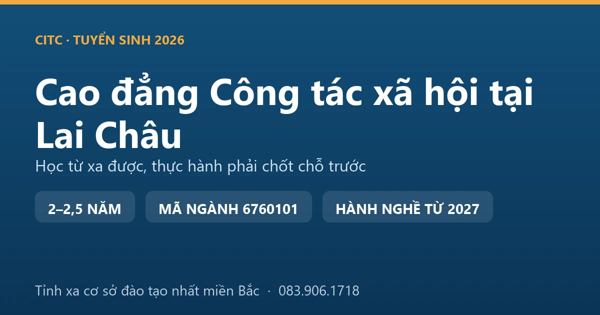 Nhân viên công tác xã hội làm việc với người dân tại một xã vùng cao biên giới Lai Châu