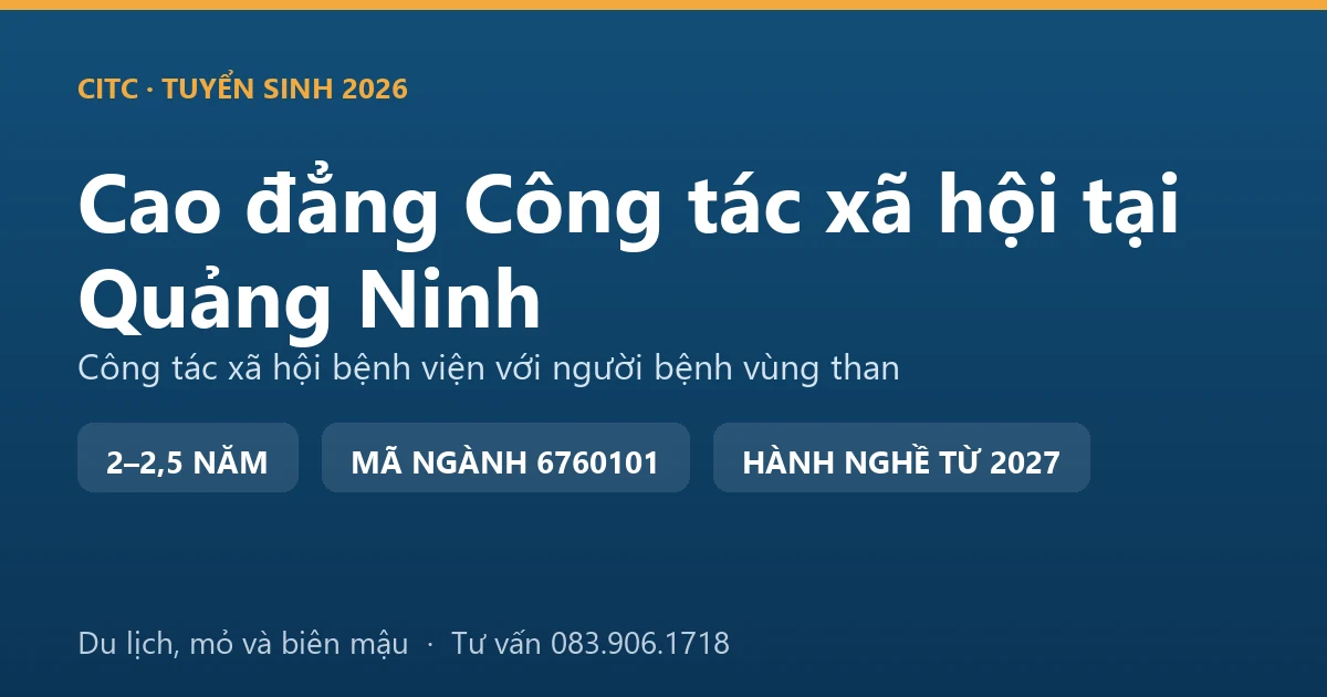 Nhân viên công tác xã hội hỗ trợ người bệnh làm thủ tục tại một bệnh viện ở Quảng Ninh