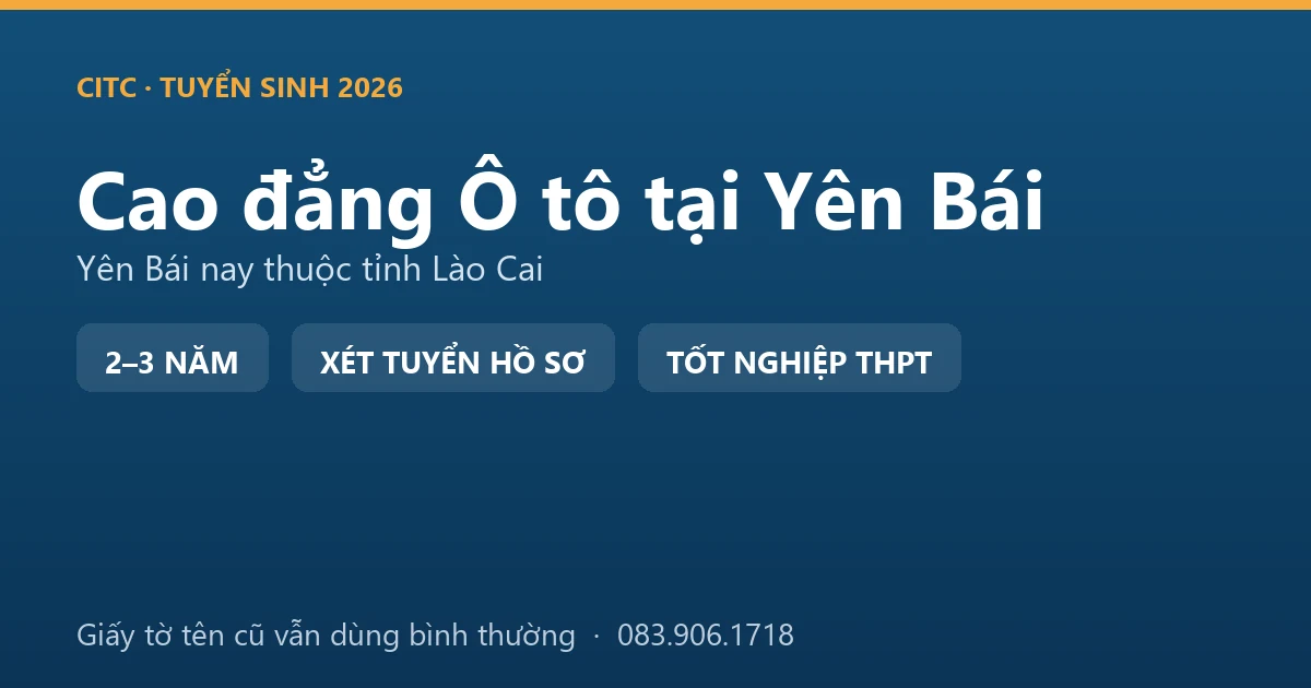 Kỹ thuật viên kiểm tra phanh xe tải chở quế trước đợt chạy vụ tại địa bàn Yên Bái cũ
