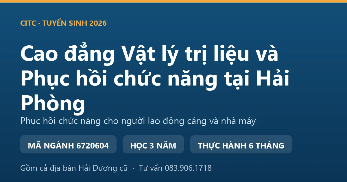 Kỹ thuật viên phục hồi chức năng tập vận động vai cho một công nhân sau tai nạn lao động tại Hải Phòng
