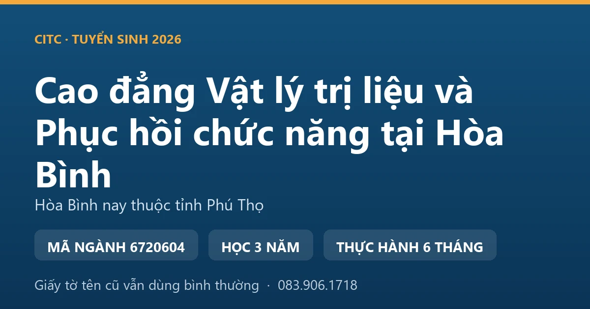 Kỹ thuật viên trị liệu hướng dẫn khách tập vận động tại khu nghỉ dưỡng suối khoáng trên địa bàn Hòa Bình cũ