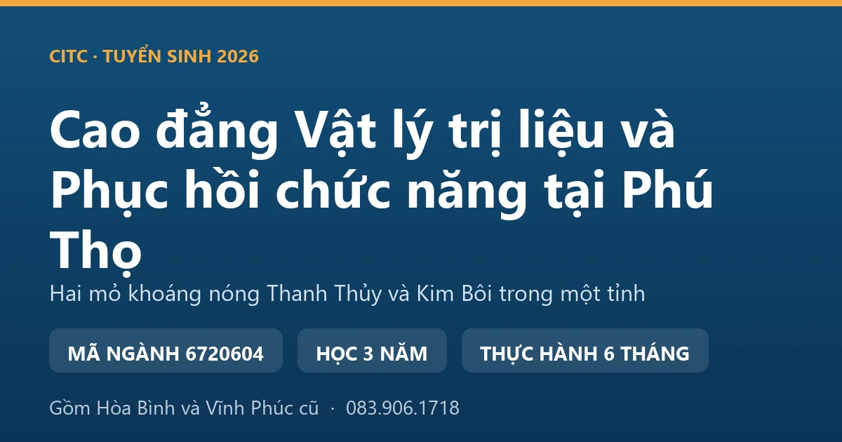 Kỹ thuật viên trị liệu hướng dẫn khách tập vận động trong bể ngâm khoáng nóng tại một khu nghỉ dưỡng ở Phú Thọ
