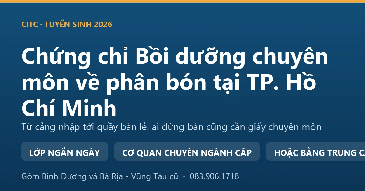 Nhân viên kho phân bón tại TP. Hồ Chí Minh đối chiếu nhãn bao với hồ sơ lô hàng trước khi xuất bán