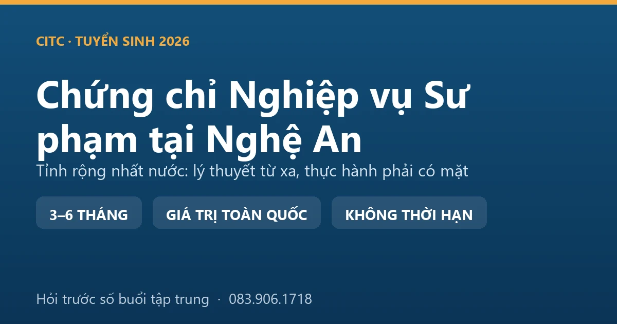 Giáo viên đứng lớp tại một trường phổ thông dân tộc bán trú ở miền tây Nghệ An