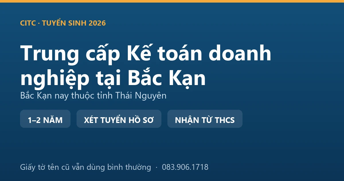 Học viên tại địa bàn Bắc Kạn cũ ghi sổ cho hợp tác xã miến dong