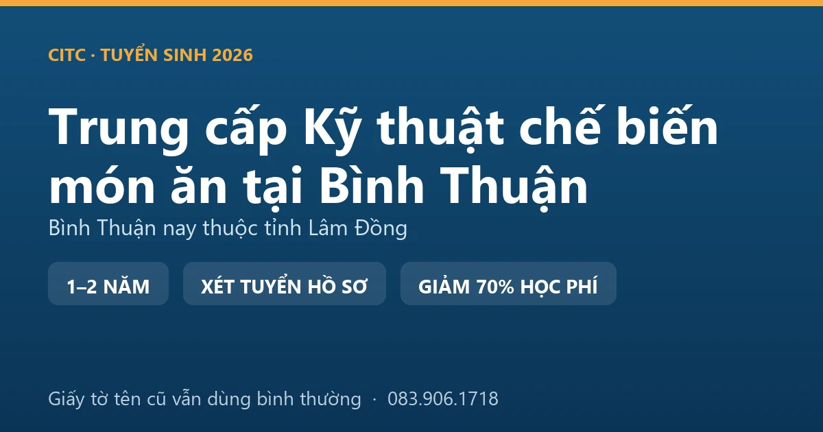 Học viên trung cấp Kỹ thuật chế biến món ăn tại Bình Thuận chế biến hải sản trong bếp resort Mũi Né