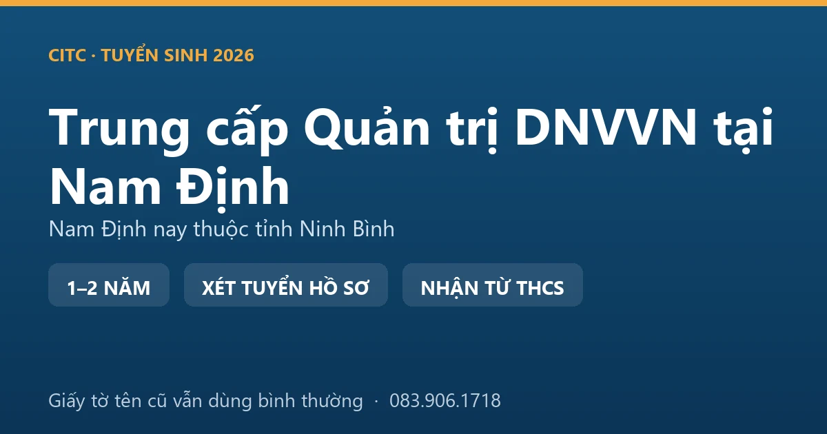 Học viên tại địa bàn Nam Định cũ theo dõi tiến độ chuyền may trong xưởng vệ tinh